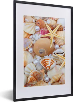 Produktbild von MuchoWow® Gerahmtes Poster Muscheln - Perlen - Seesterne - Strand 40x60 cm - Poster mit Schwarzem Bilderrahmen Wandposter Rahmen Foto Bilder - Poster in Rahmen