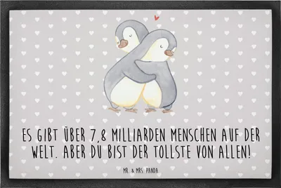 Produktbild von Mr. & Mrs. Panda fußmatte Pinguine Kuscheln 60 x 90 cm - Grau Pastell - Geschenk, Freundin, für Frauen, Jahrestag, Valentinstag, Hochzeitstag, Mitbringsel, Fußabtreter