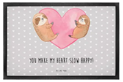 Produktbild von Mr. & Mrs. Panda Fußabstreifer Faultiere Herz 50 x 75 cm - Grau Pastell - Geschenk, Valentinstag, Hochzeitstag, Freundin, für, Frauen, Bodenvorleger, Schmutzmatte