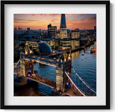 Produktbild von London Bridge am Abend aus der Vogelperspektive– Wandbild mit Rahmen – Gerahmtes Bild  – Wanddekoration – 50x50 cm –  Schwarz Rahmen