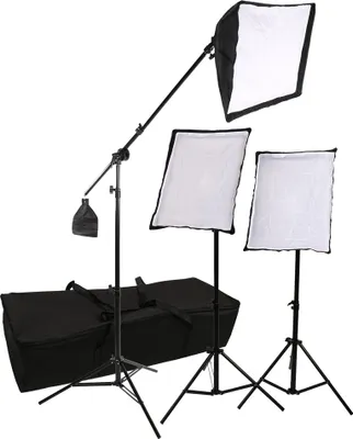 Produktbild von Studiobeleuchtungsset SB03 3x 135W mit 49x69 cm Softboxen und 2m Ständern, 5700K Dreipunktbeleuchtung