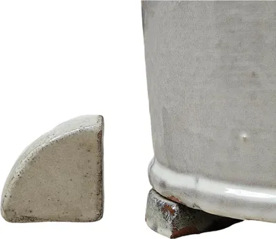 Produktbild von 4 Untersetzer für Blumentopf | Grau-Weiß | 9cm x 9cm x 2cm | Hochwertig