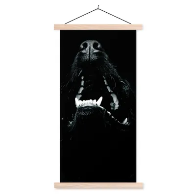 Produktbild von MuchoWow® Textilposter Tierprofil Hund mit offenem Maul in schwarz und weiß 60x120 cm mit holzfarbenen Rahmen - Holz