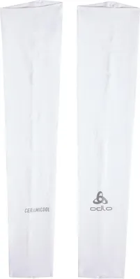 Weißer Odlo Ceramicool Armwärmer mit grauem Schriftzug und Logo