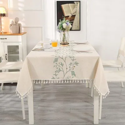 Produktbild von Famanu Tischdecke – Elegantes Design mit Fransen – Beige