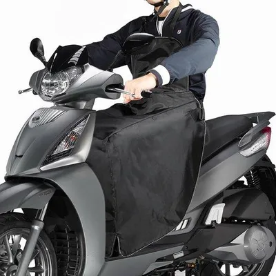 Productafbeelding van Beenbeschermer scooter - Universele beenbeschermer voor scooter - Winterdeken voor scooter - Waterdicht en winddicht - Beenhoes voor scooter - Beenbeschermer voor rolstoel - 63x45x38cm - Deken voor rolstoel