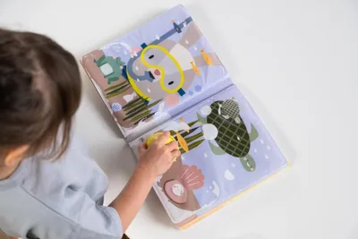 Zdjęcie produktu dla Taf Toys Magiczna Książeczka Wodna A Kuku z Pieczątką 18m+