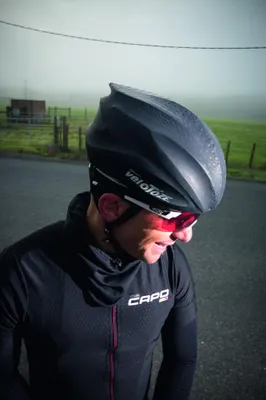 Produktbild von Velotoze Helmüberzug Schwarz Unisize