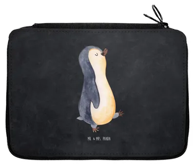 Produktbild von Mr. & Mrs. Panda Mäppchen Pinguin marschieren - Kreidetafel - Geschenk, Federtasche, Familie, Bruder, Pinguine, Schlampermäppchen, Frühaufsteher, Federmappe, Etui
