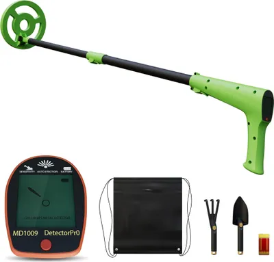 Image de TRMLBE Détecteur de métaux pour enfants Vert Kit de détection de métaux jusqu'à 5cm de profondeur avec pelle & herse à cinq dents & sac de transport Détecteurs de métaux Écran LCD + conseils sonores