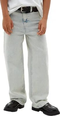 Immagine prodotto di Pantaloni jeans Calvin Klein per ragazzi, modello Skater, colore nero e blu, effetto stone wash, codice prodotto LVCKTJC21B. Altri modelli di jeans e denim disponibili