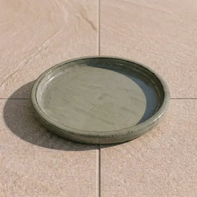 Zdjęcie produktu dla Podstawka pod doniczkę ceramiczna Provencelia Oliwkowy, Ø43 cm x H5 cm, mrozoodporna