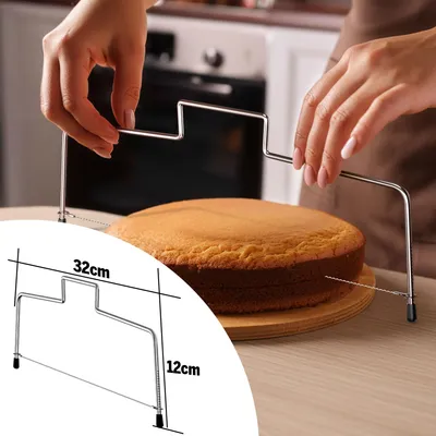 Produktbild von Aurelia Home Tortenbodenschneider aus Edelstahl, 32 cm – Höhenverstellbarer Tortenschneider mit Drahtsäge, praktischer Kuchenschneider und Schneidehil
