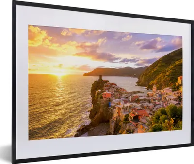 Produktbild von MuchoWow® MuchoWow® Gerahmtes Poster Sonnenuntergang in Cinque Terre 60x40 cm - Poster mit zchwarzem Bilderrahmen - Schlafzimmer - Plakat in Rahmen - Drucken