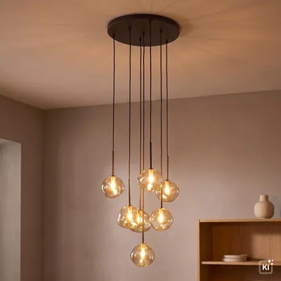 Produktbild von Hängelampe Metall Glas 485 cm breit H: max. 150 cm Braun Cognac G9 Modern Pendelleuchte, KI-generiertes Bild