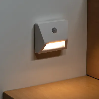 Obrázek produktu pro LED nástěnné schodišťové osvětlení Kanlux 37392 IRS 3xAAA LED PIR W-NW 0,3 W 10 lm 4000 K bílé se senzorem pohybu