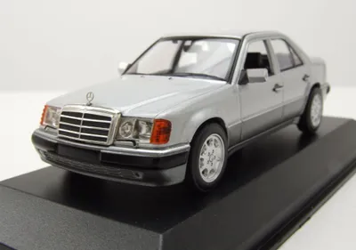 Produktbild von Maxichamps 940037161 Mercedes 500 E W124 1991 silber 1:43
