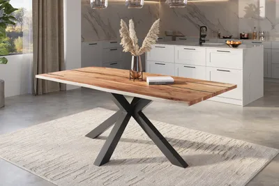 Produktbild von Refurbished Möbelretoure Baumkantentisch Akazie natur mit schwarzen Resin-Adern 220 x 100 cm Spider-Gestell schwarz POLLY