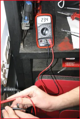 Image de Multimètre Numérique Avec Sondes