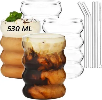Produktbild von Famanu Trinkgläser Set mit Glastrinkhalmen - 530 ml, 4 Stück, gewelltes Design