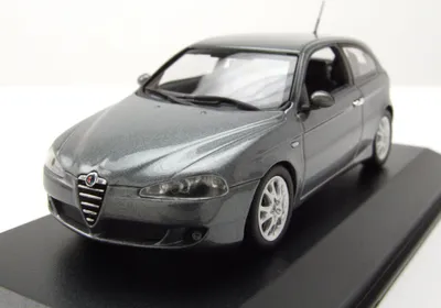 Produktbild von Maxichamps 940120560 Alfa Romeo 147 2005 grau metallic 1:43