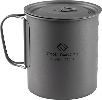 Produktbild von Famanu Campingbecher mit Deckel - 750 ml, ultraleicht, faltbarer Griff
