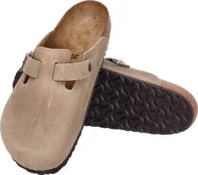 Produktbild von Kaufen Sie die Birkenstock Boston Fettleder Tabacco Brown mit normalem Fußbett bei Kicksshop. Bequeme braune Herrensandale mit dem legendären Birkenstock-Fußbett.