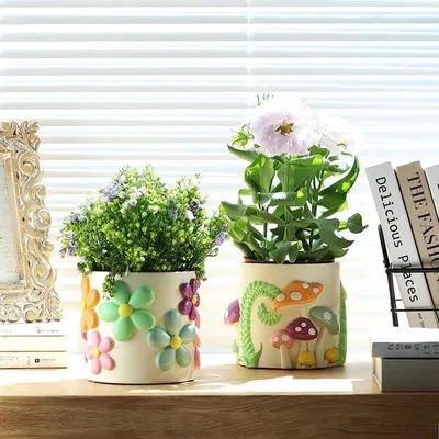 Productafbeelding van Famanu bloempot, 12 cm - Modern design, geschikt voor kamerplanten en cactussen