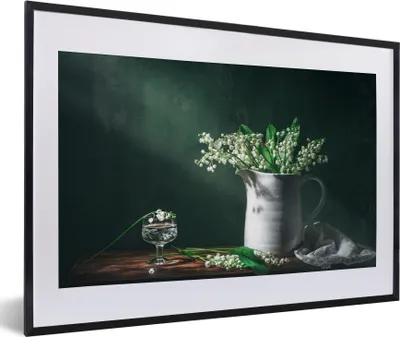 Produktbild von MuchoWow® Gerahmtes Poster Maiglöckchen - Dose - Stilleben 60x40 cm - Poster mit Schwarzem Bilderrahmen Wandposter Rahmen Foto Bilder - Schlafzimmer - Plakat in Rahmen - Drucken