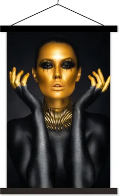 Produktbild von MuchoWow® Textilposter Frau - Porträt - Gold - Luxus - Schwarz 40x60 cm mit schwarzem Rahmen - Wanddekorationen