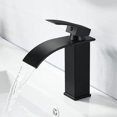 Productafbeelding van Kraan badkamer zwart | waterval wastafelarmatuur met messing uitloop 115 mm