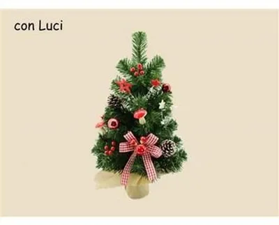 Image de Décoration de Noël : sapin avec guirlande lumineuse