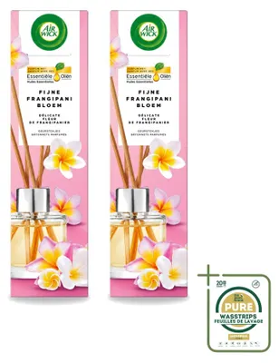 Immagine prodotto di 2 diffusori di fragranza Air Wick, profumo delicato di fiori di frangipani - 40 ml - confezione risparmio - 2 pezzi