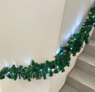 Produktbild von abc HOME | Girlande Tannen-Optik | Weihnachten | 60 LED´s | Flackereffekt | Batterie | 500 cm L