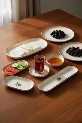 Produktbild von Hermia Concept, Frühstücksset (29 Teile) aus 100% Porzellan, Mikrowellen- & Spülmaschinenfest