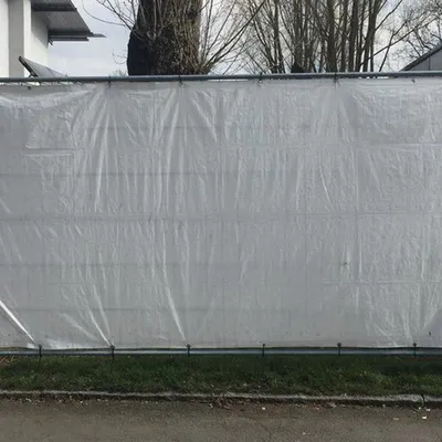 Produktbild von 20x PE-Bauzaunplane (140g/m²) 1,76 x 3,41m geöst - weiß