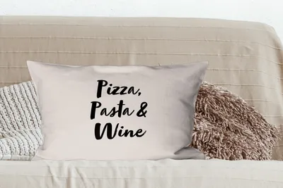 Produktbild von MuchoWow® Zierkissen Sofakissen Wohnzimmer Dekokissen 60x40 cm Zitate - Pizza, Pasta & Wein - Sprichwörter - Pizzaliebhaber - Wein - Kopfkissen - Polster mit Foto
