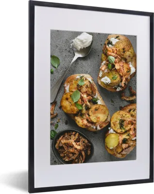 Produktbild von MuchoWow® MuchoWow® Gerahmtes Poster Brot mit Käse und Kartoffeln 30x40 cm - Poster mit zchwarzem Bilderrahmen - Wandposter Schlafzimmer