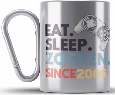 Produktbild von TRENDATION 16. Geburtstag Edelstahl Tasse Karabiner Jungen Jungs Geschenk 16er Geschenkidee 16 Sohn Gamer (Silber)