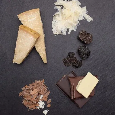 Obrázok produktu pre Červená lopatka na tvrdé syry, nerezová oceľ, Gourmet