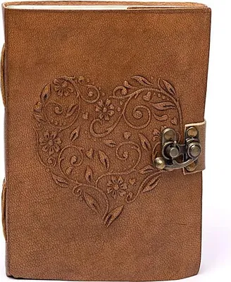 Produktbild von Notizbuch-Herz mit Kunstledereinband – 250 g; 18x13 cm