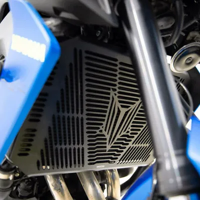 Obrázek produktu pro Mřížka chladiče ISOTTA černá pro YAMAHA MT-09