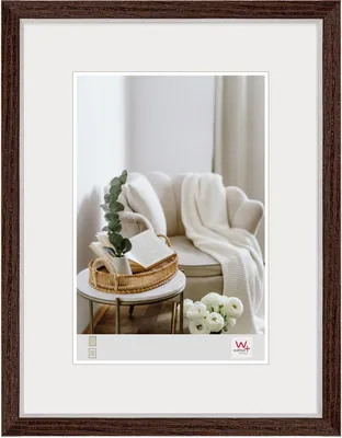 Image de Cadre photo Walther Hygge 30x40 cm noyer MDF avec bord argenté