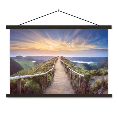 Produktbild von MuchoWow® Textilposter Berge - Natur - Weg 60x40 cm mit schwarzem Rahmen - Hölzernes