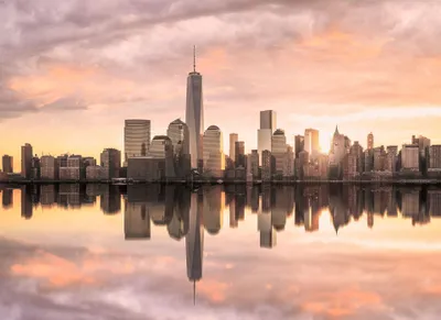 Produktbild von 3D Fototapete Stadt Motiv | Urbane Fototapete mit New York Skyline in Sonnenuntergang vor Hudson River | Moderne Tapete