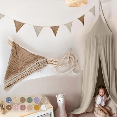 Produktbild von Handgemachte Wimpelkette aus Musselin Kinderzimmer Gold Applikation
