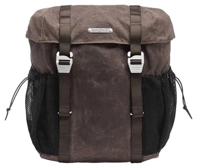 Imagen del producto de Alforja para bicicleta Haul 17l, color marrón - Gran capacidad para viajes en bicicleta - Brooks