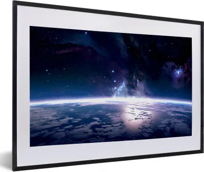 Produktbild von MuchoWow® Gerahmtes Poster Weltraum - Erde - Licht 60x40 cm - Poster mit Schwarzem Bilderrahmen Wandposter Rahmen Foto Bilder - Schlafzimmer - Plakat in Rahmen - Drucken