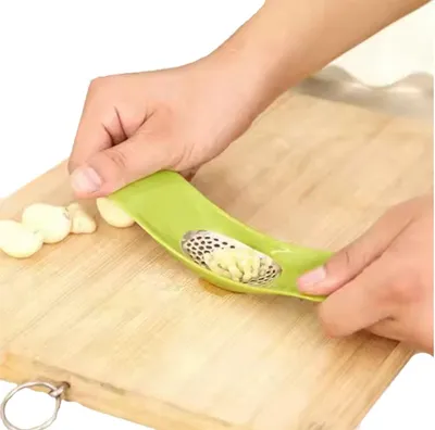 Produktbild von Knoblauchpresse – Knoblauchzerkleinerer – Knoblauchmühle – Knoblauchpresse – Handpresse für Knoblauch – Grün – Kunststoff mit Metall – CHPN