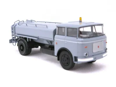 Produktbild von Brekina LKW LIAZ 706 Sprengwagen, grau 71871